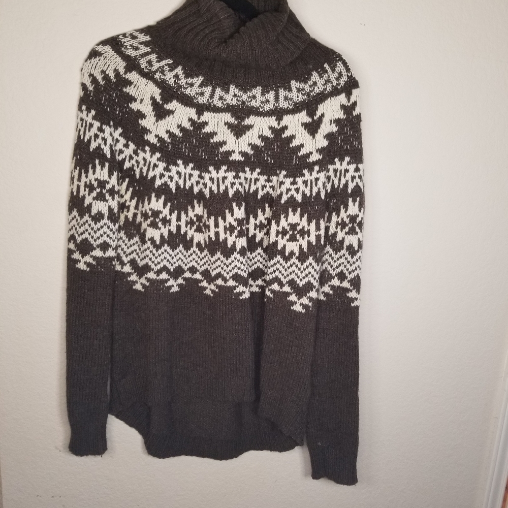 Sweater - Picture 2 of 3